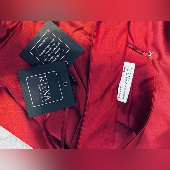 Mac Duggal Red 0 Sleeveless Sheath High low hemline Slit Asymmetrical New xs - Picture 4 of 8